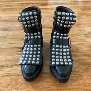 Marc by Marc Jacobs Studded Creeper Boots